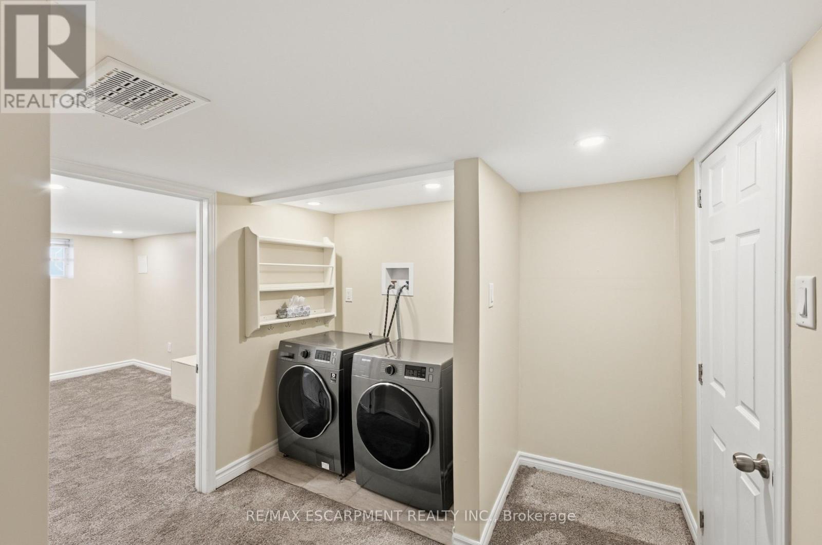 Laundry - 309 Cope Street, Hamilton, ON - Indoor Photo Showing Laundry Room