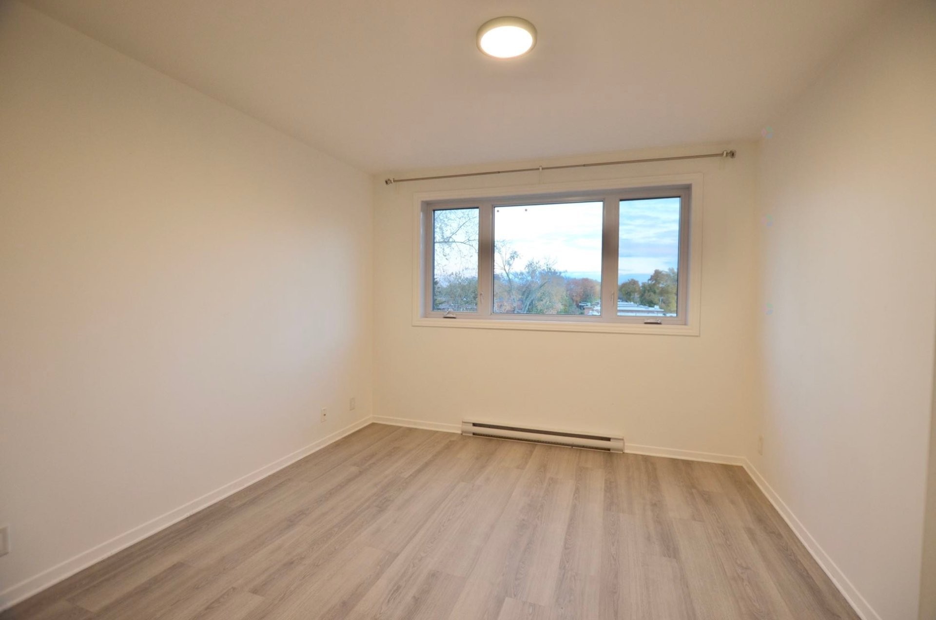 Master Bedroom - 406-6840 Av. Fielding, Montréal (Côte-Des-Neiges/Notre-Dame-De-Grâce), QC