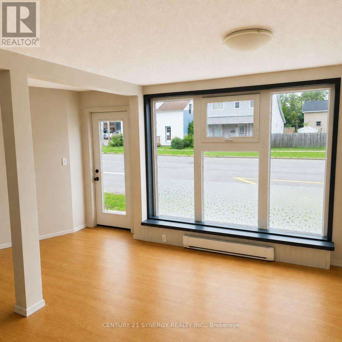 47 Main Street E, Smiths Falls, ON