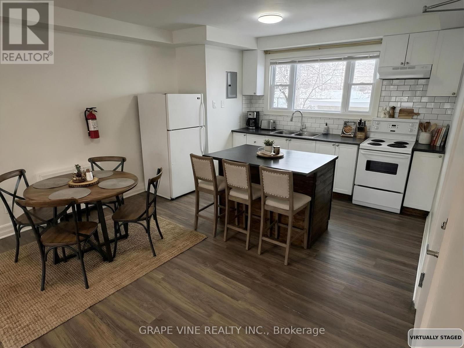 824 Kirkwood Avenue, Ottawa, ON