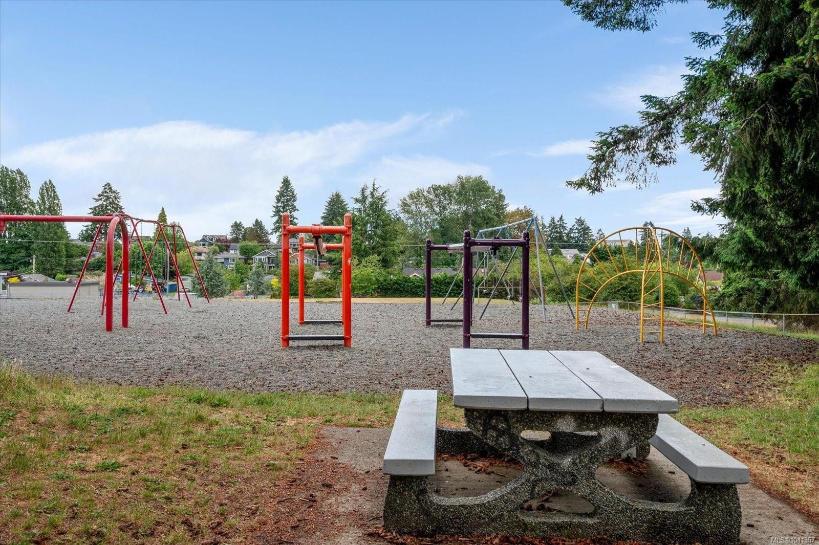 671 Beaconsfield Rd, Nanaimo, BC