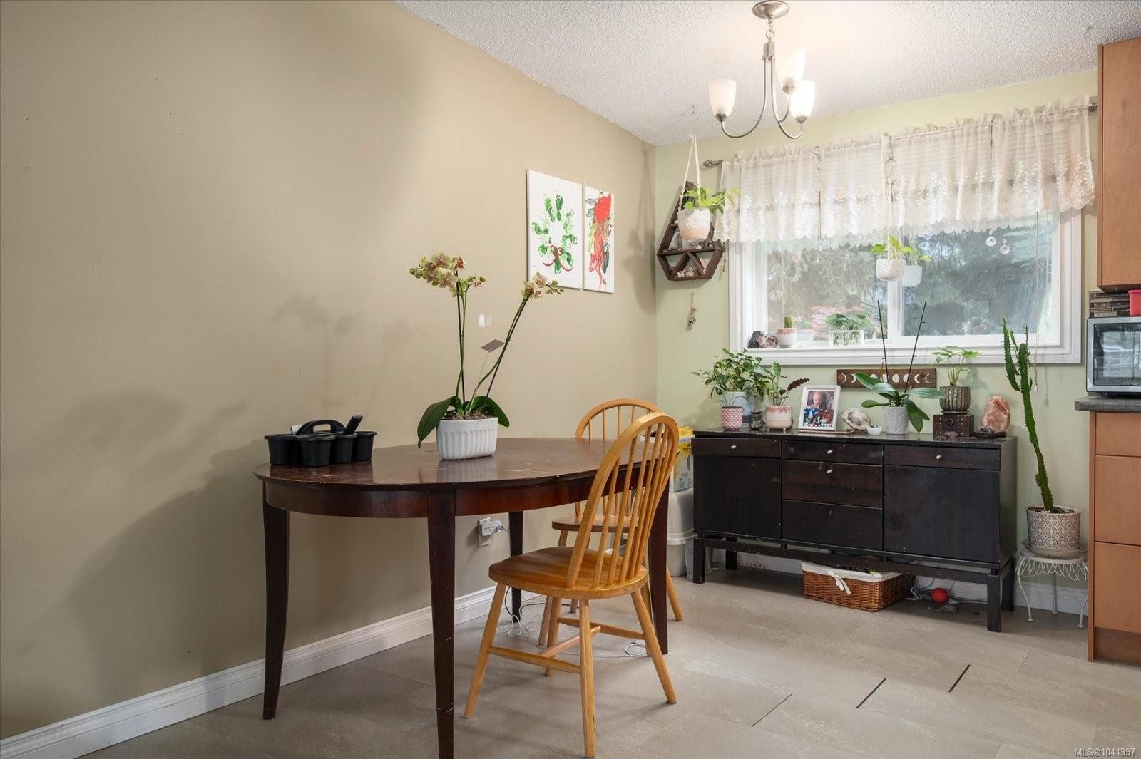671 Beaconsfield Rd, Nanaimo, BC