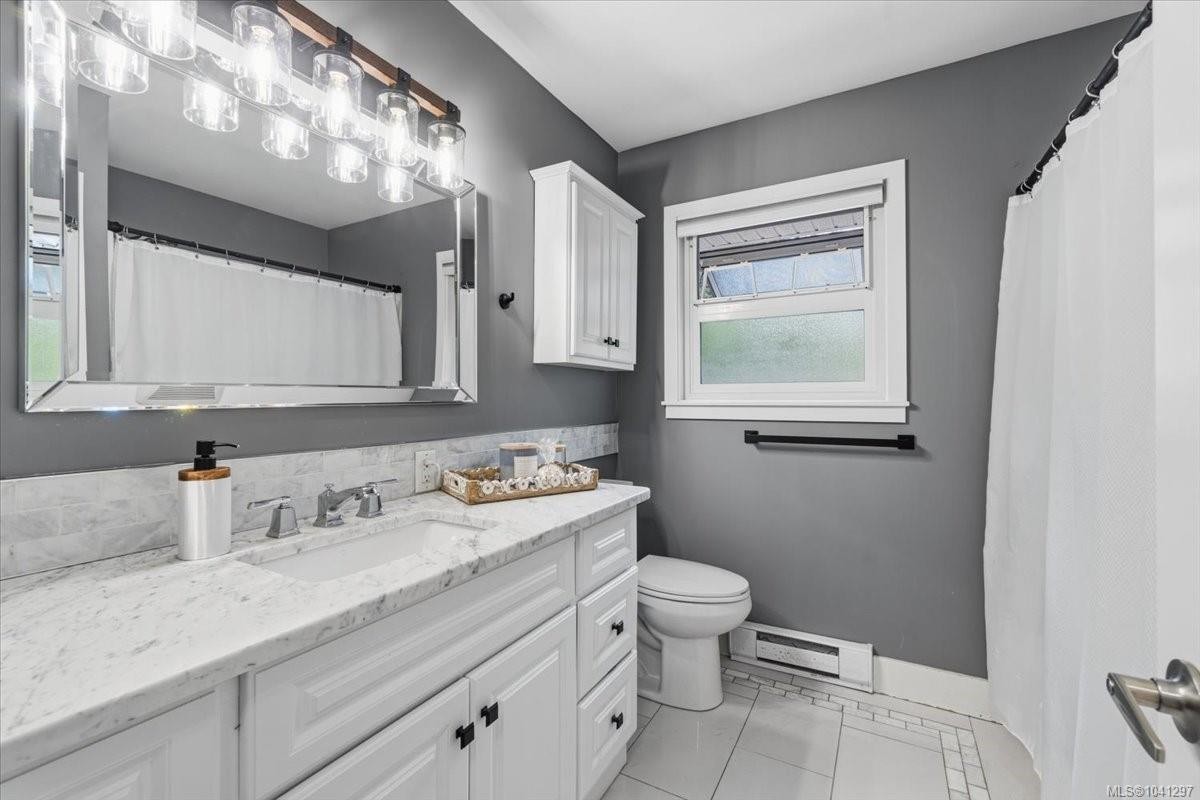 1143 Third Ave, Ladysmith, BC