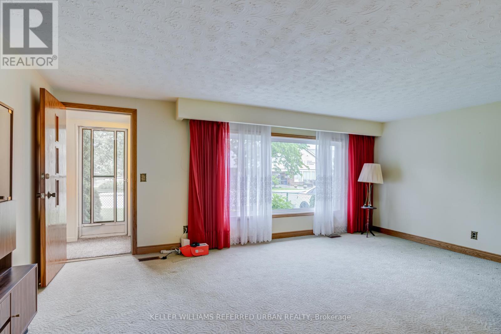 1300 Meredith Avenue, Mississauga, ON