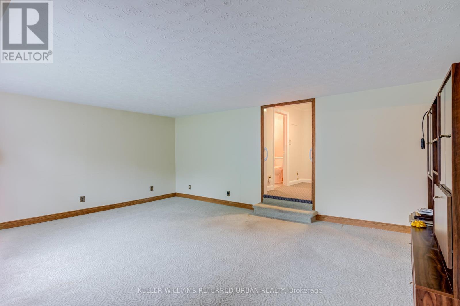 1300 Meredith Avenue, Mississauga, ON