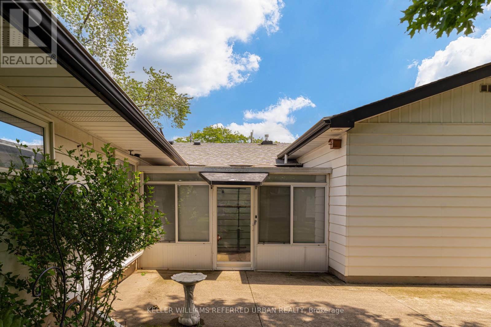 1300 Meredith Avenue, Mississauga, ON