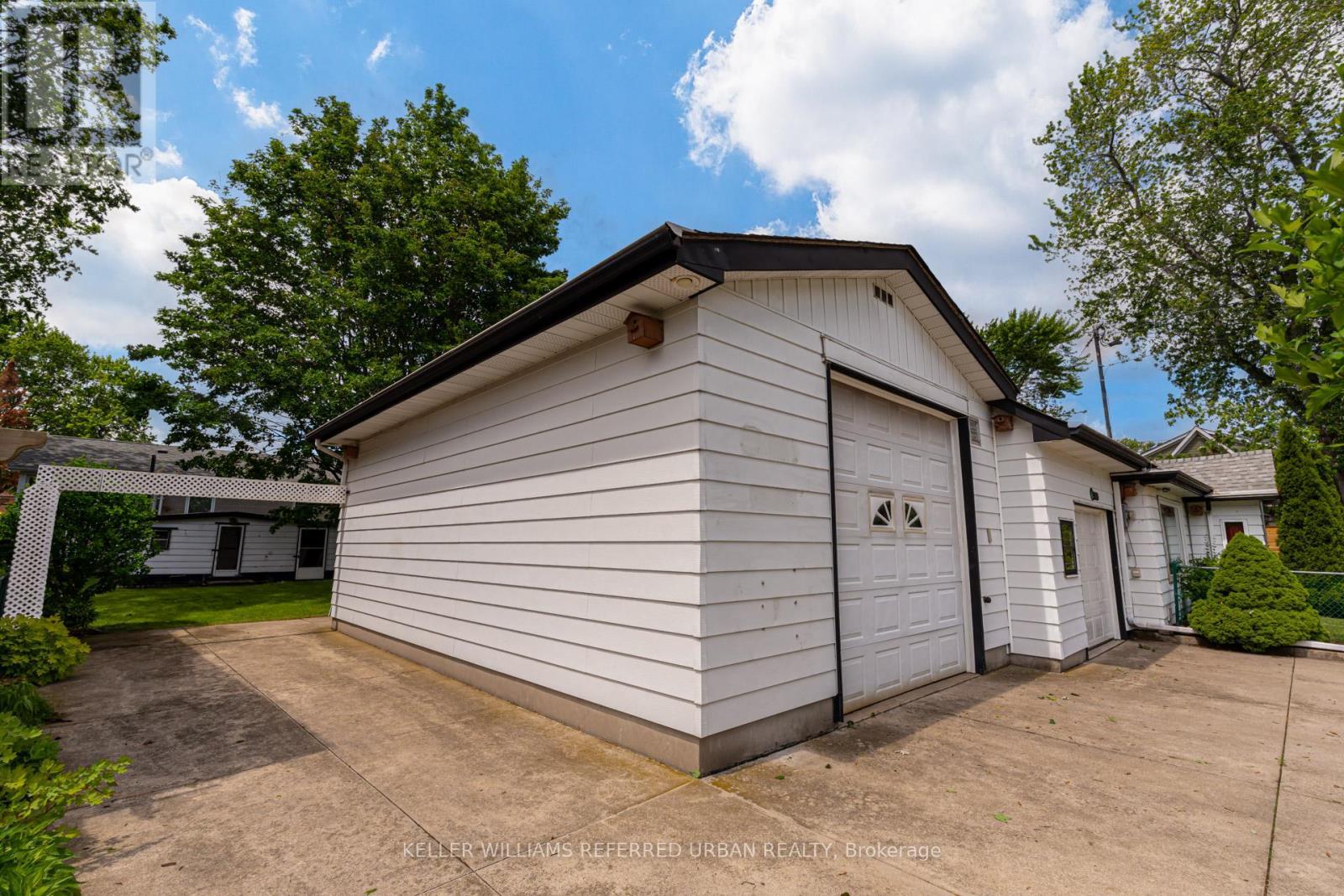1300 Meredith Avenue, Mississauga, ON