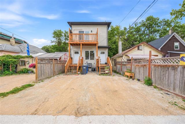 584 Kylemore Ave, Winnipeg, MB