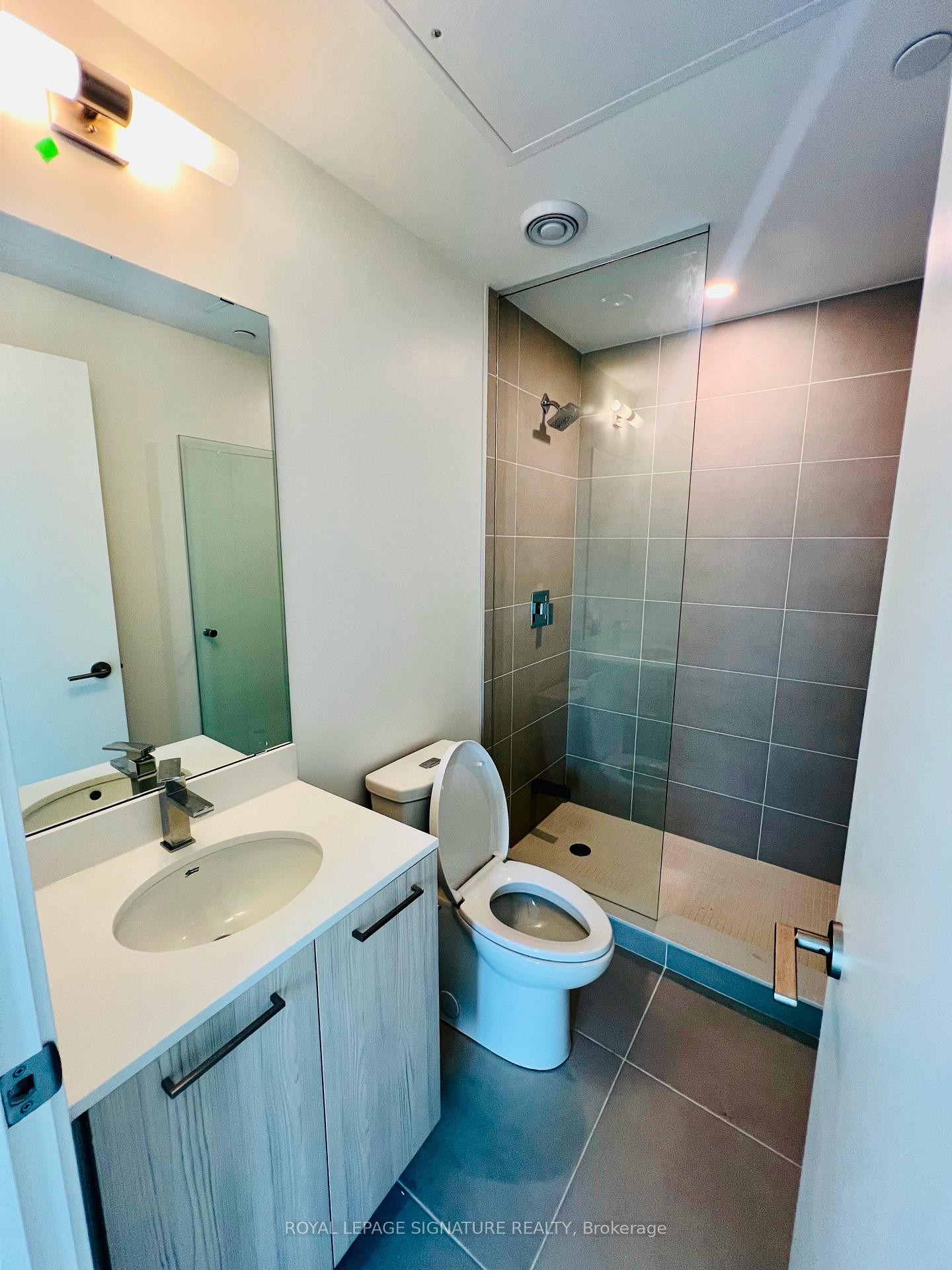 3006-65 Mutual Street, Toronto, ON