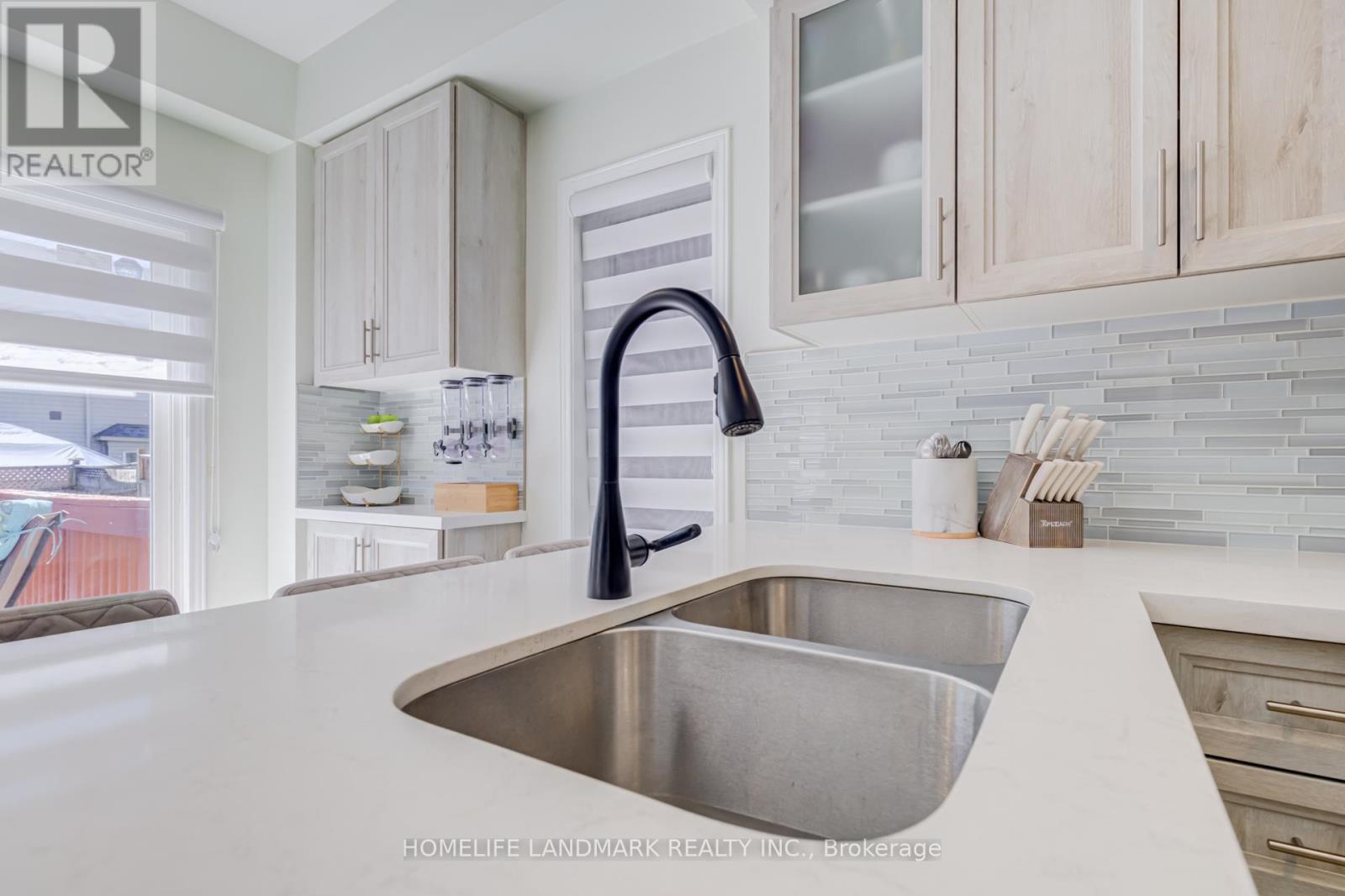 111 Knowles Drive, Toronto, ON