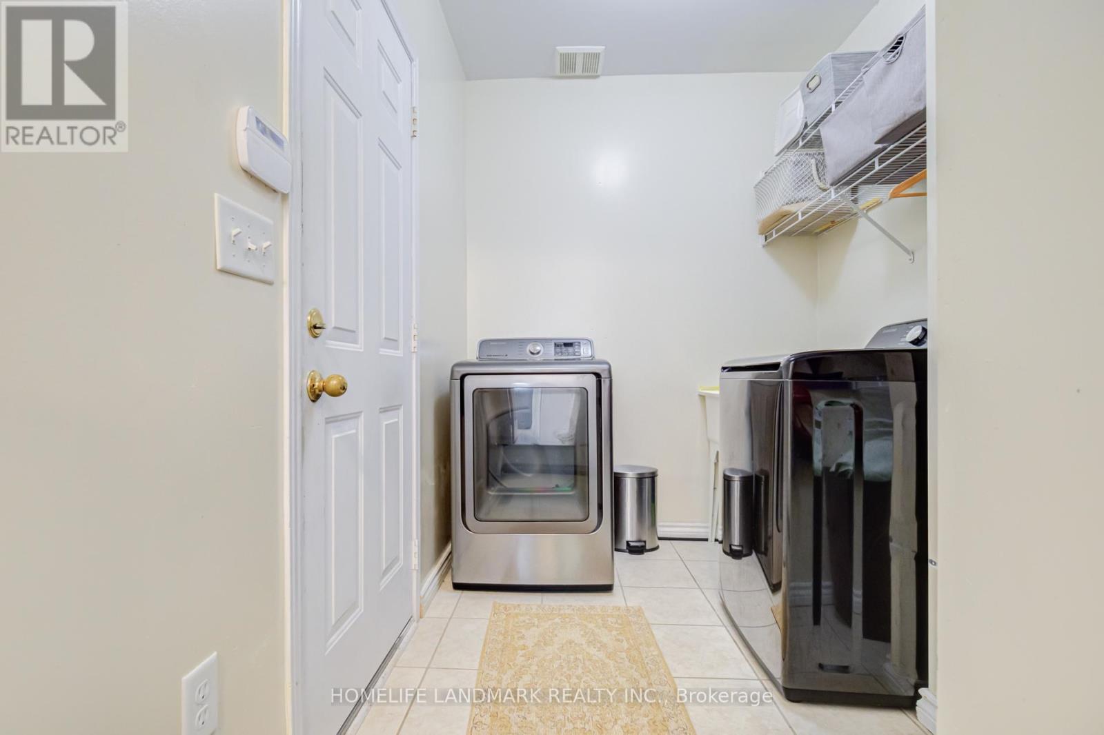 111 Knowles Drive, Toronto, ON