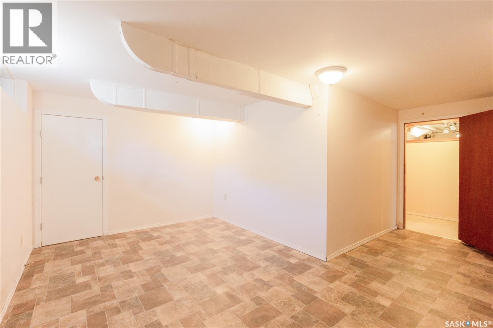 1204 3Rd Avenue Nw, Moose Jaw, SK