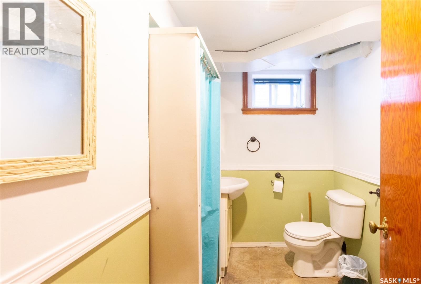 1204 3Rd Avenue Nw, Moose Jaw, SK
