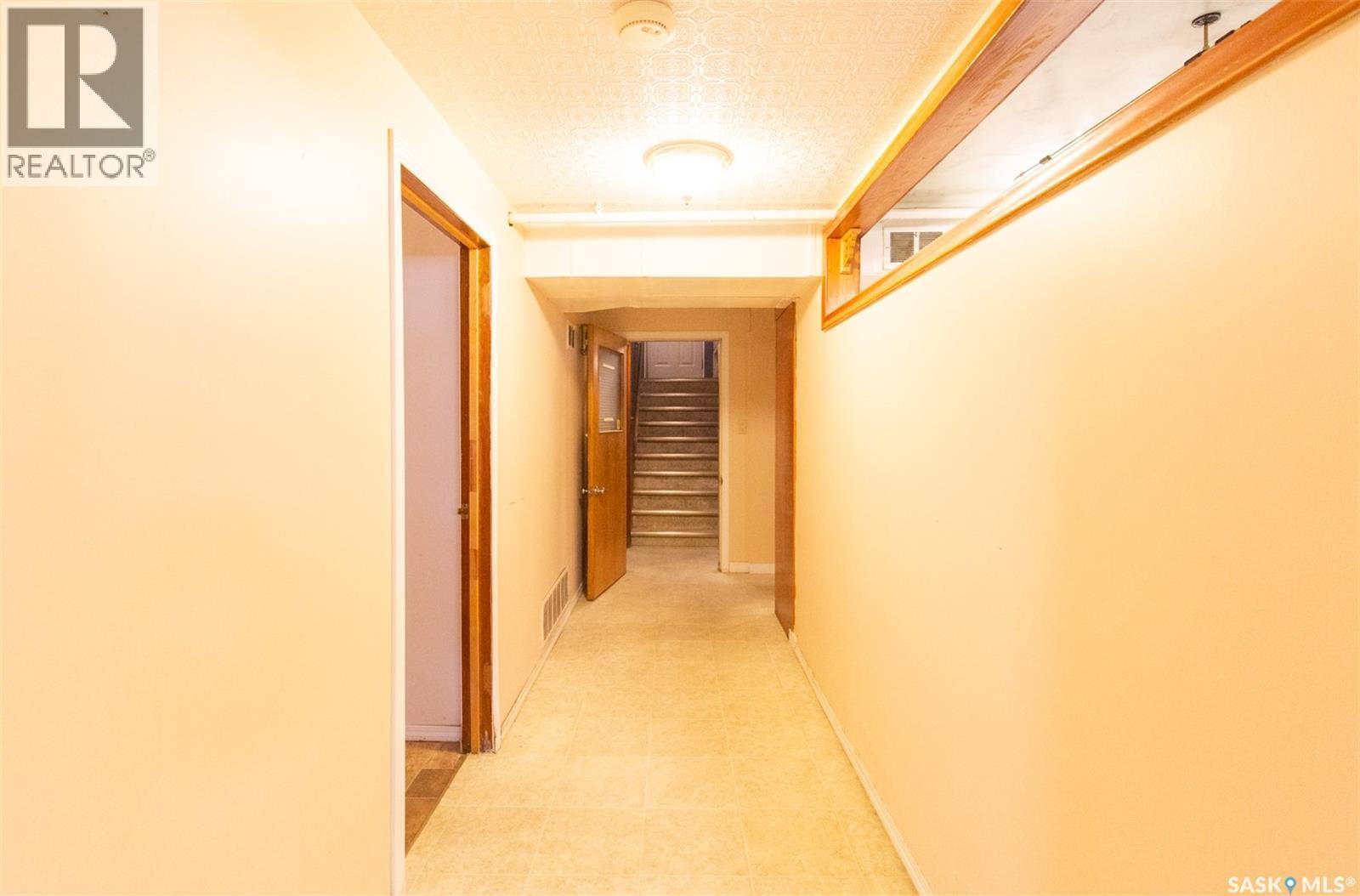 1204 3Rd Avenue Nw, Moose Jaw, SK