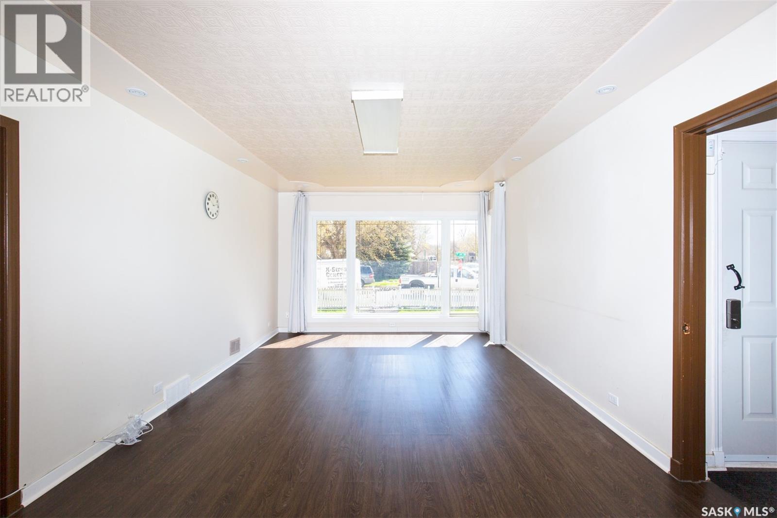1204 3Rd Avenue Nw, Moose Jaw, SK