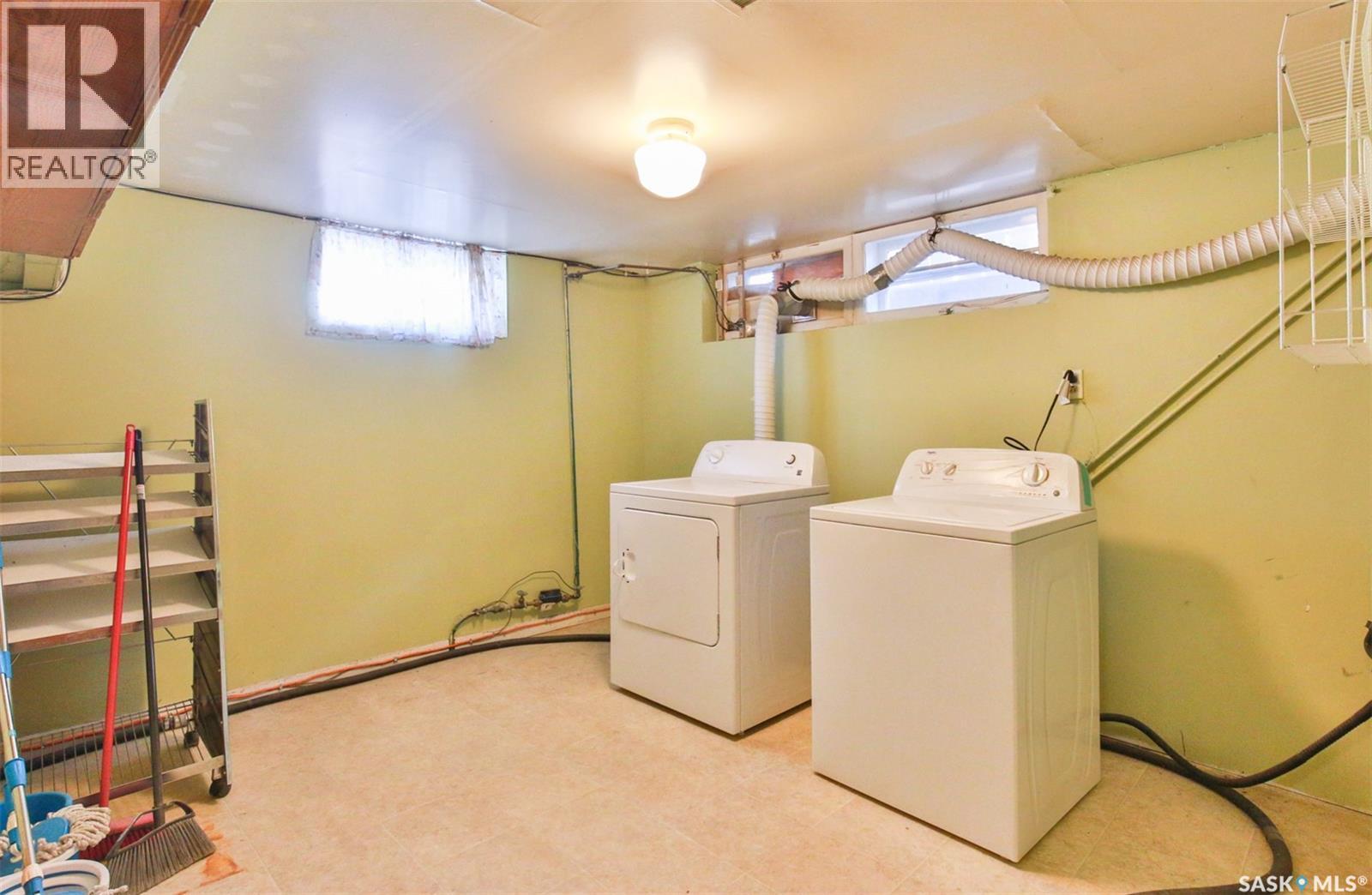 1204 3Rd Avenue Nw, Moose Jaw, SK