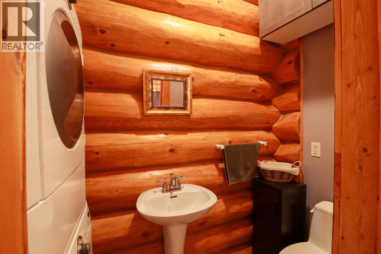 3901 Cottonwood Lane, Naramata, BC - Indoor Photo Showing Bathroom