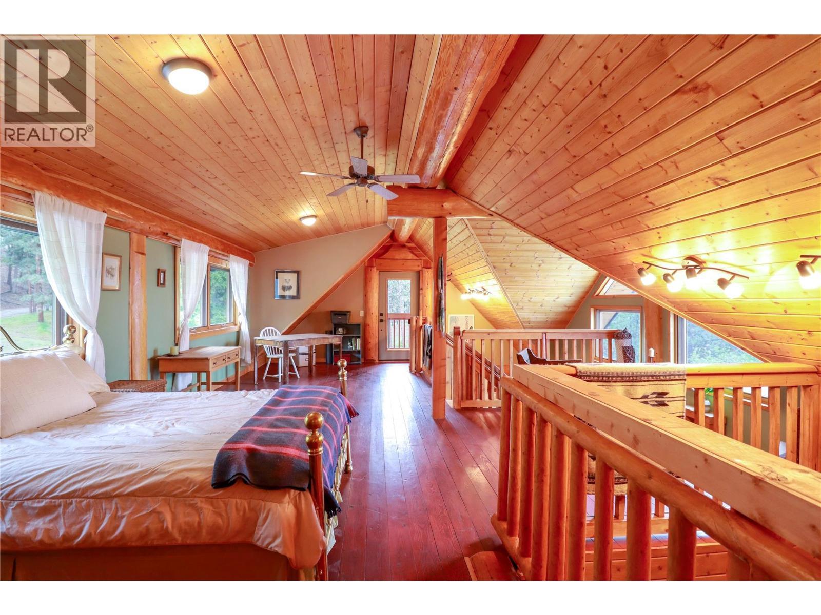 3901 Cottonwood Lane, Naramata, BC - Indoor Photo Showing Bedroom