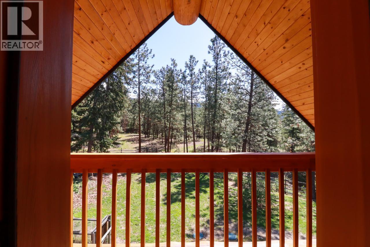 3901 Cottonwood Lane, Naramata, BC - Outdoor