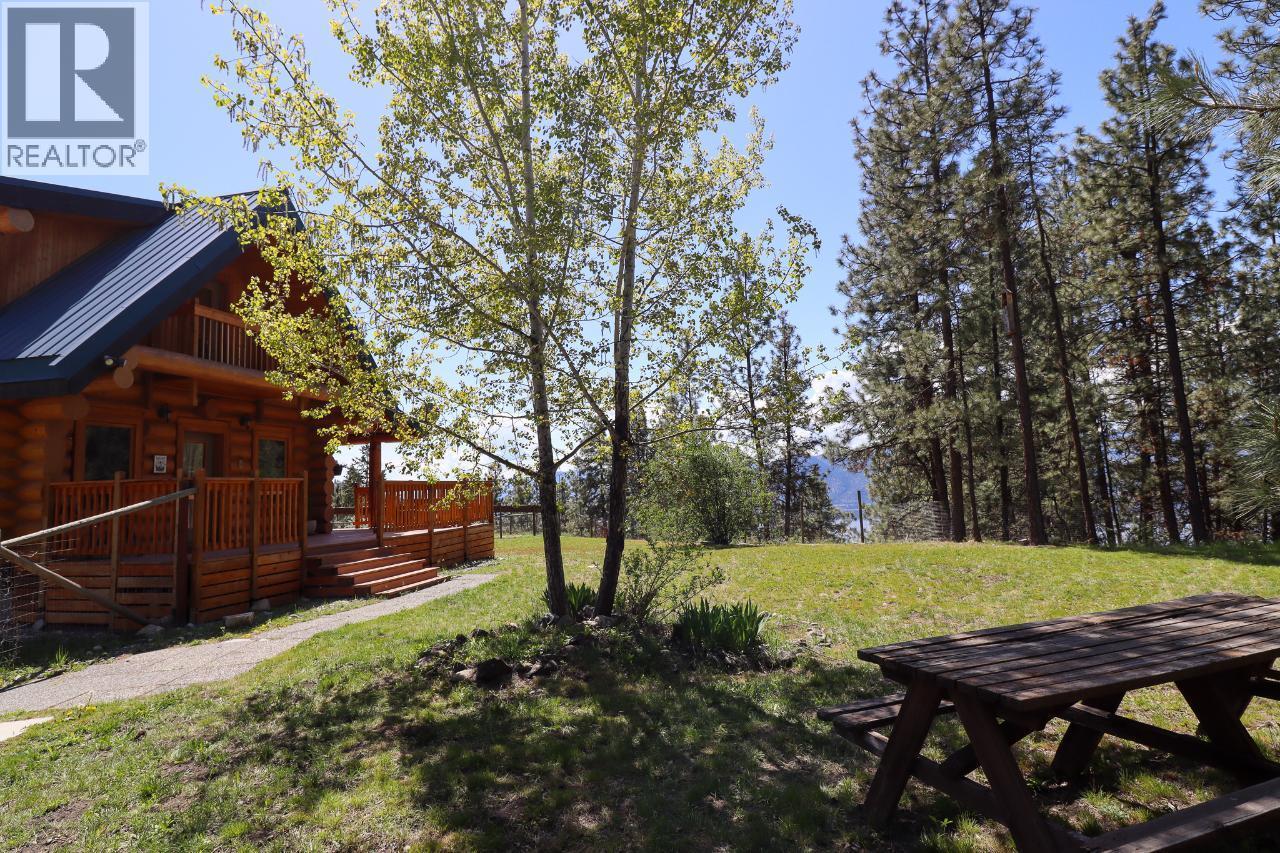 3901 Cottonwood Lane, Naramata, BC - Outdoor