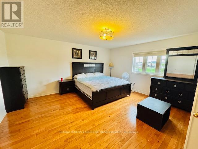 5847 Summerside Drive, Mississauga, ON
