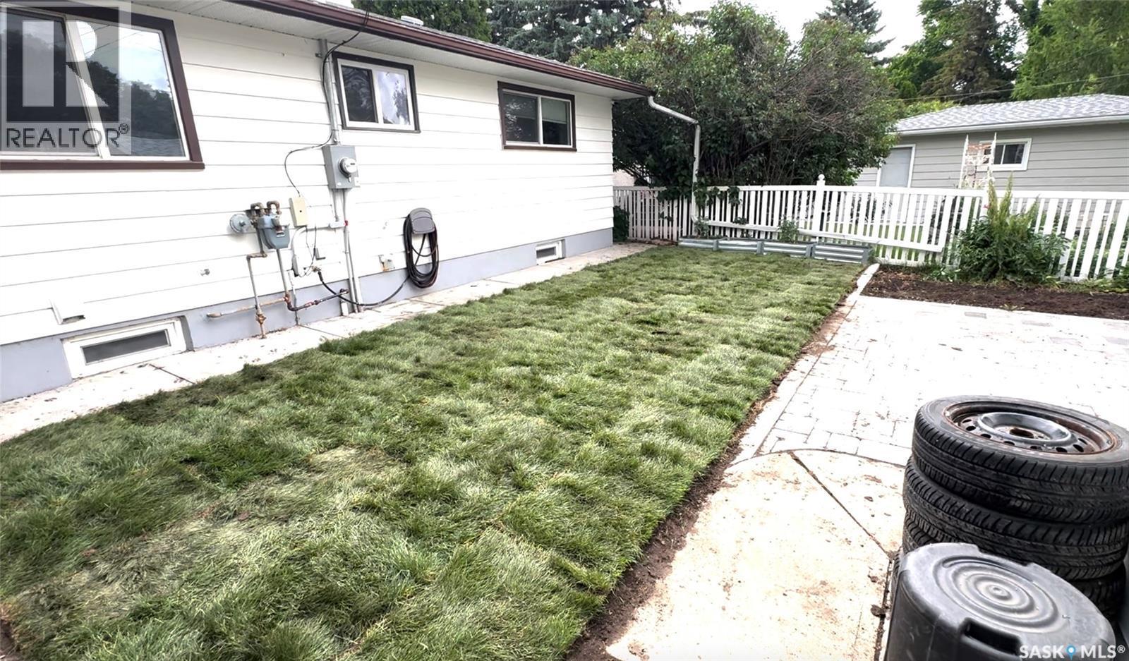 10 Stewart Avenue, Saskatoon, SK