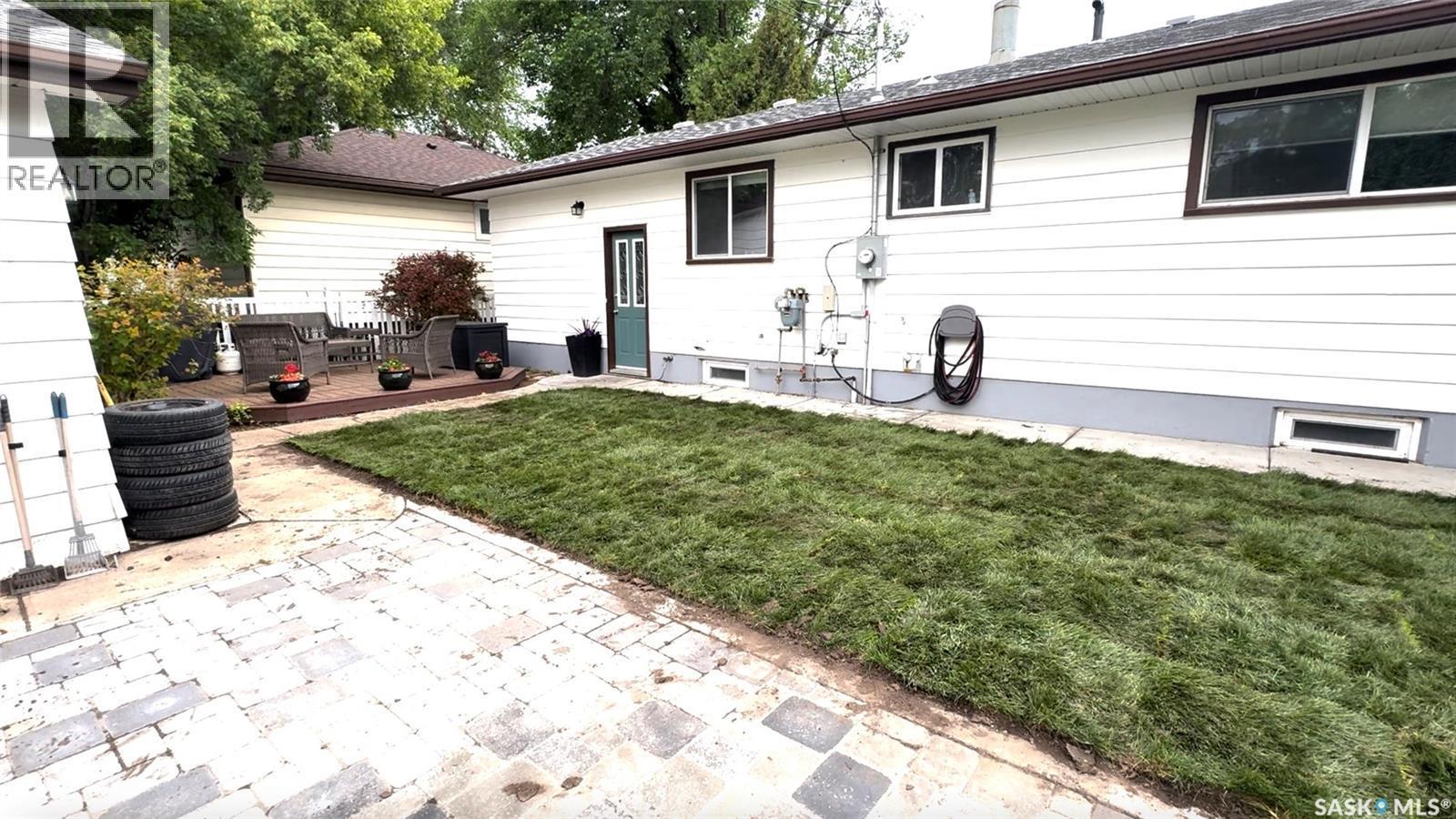 10 Stewart Avenue, Saskatoon, SK