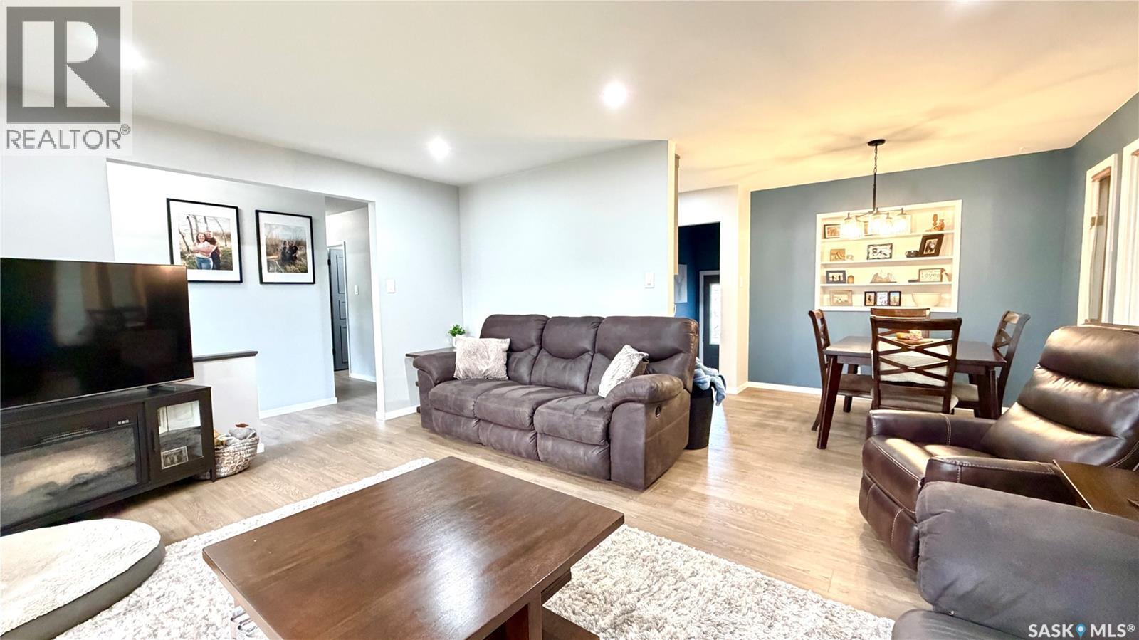 10 Stewart Avenue, Saskatoon, SK