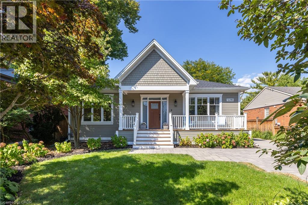 2195 Courtland Drive, Burlington, ON - Outdoor With Deck Patio Veranda With Facade