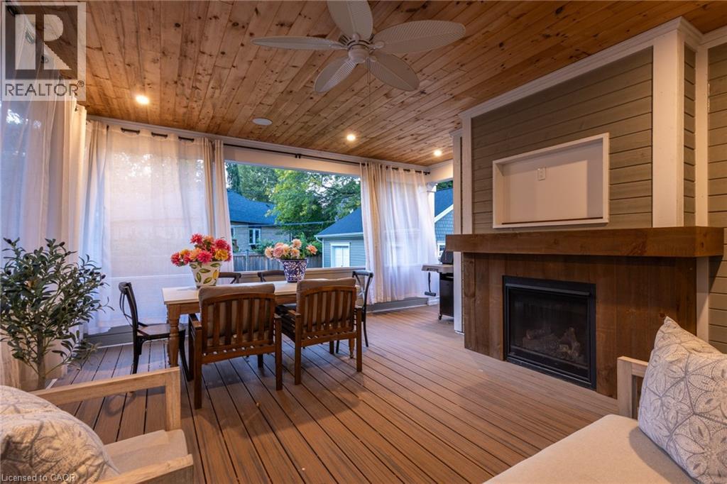 2195 Courtland Drive, Burlington, ON - Indoor With Fireplace