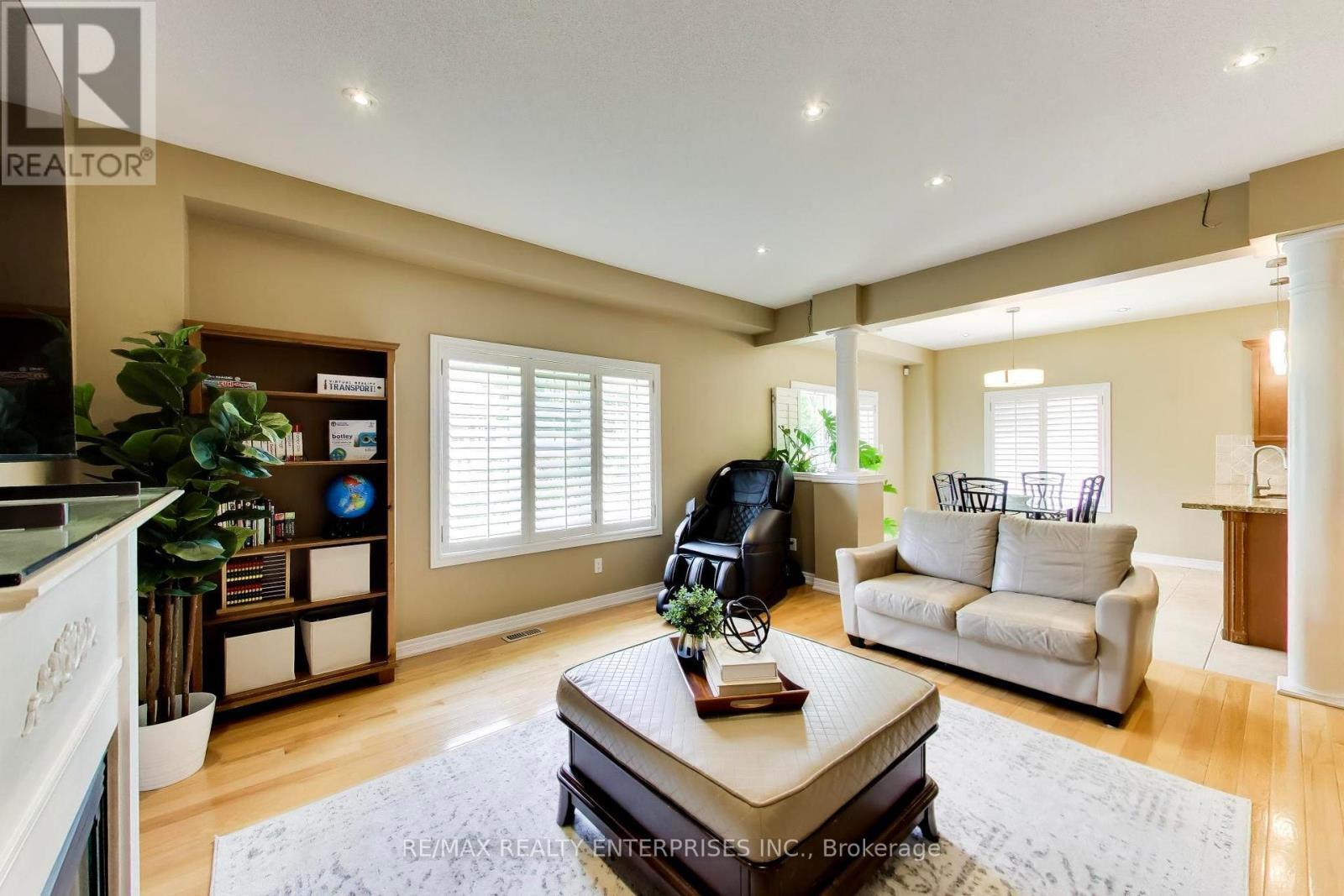 1613 Northmount Avenue, Mississauga, ON