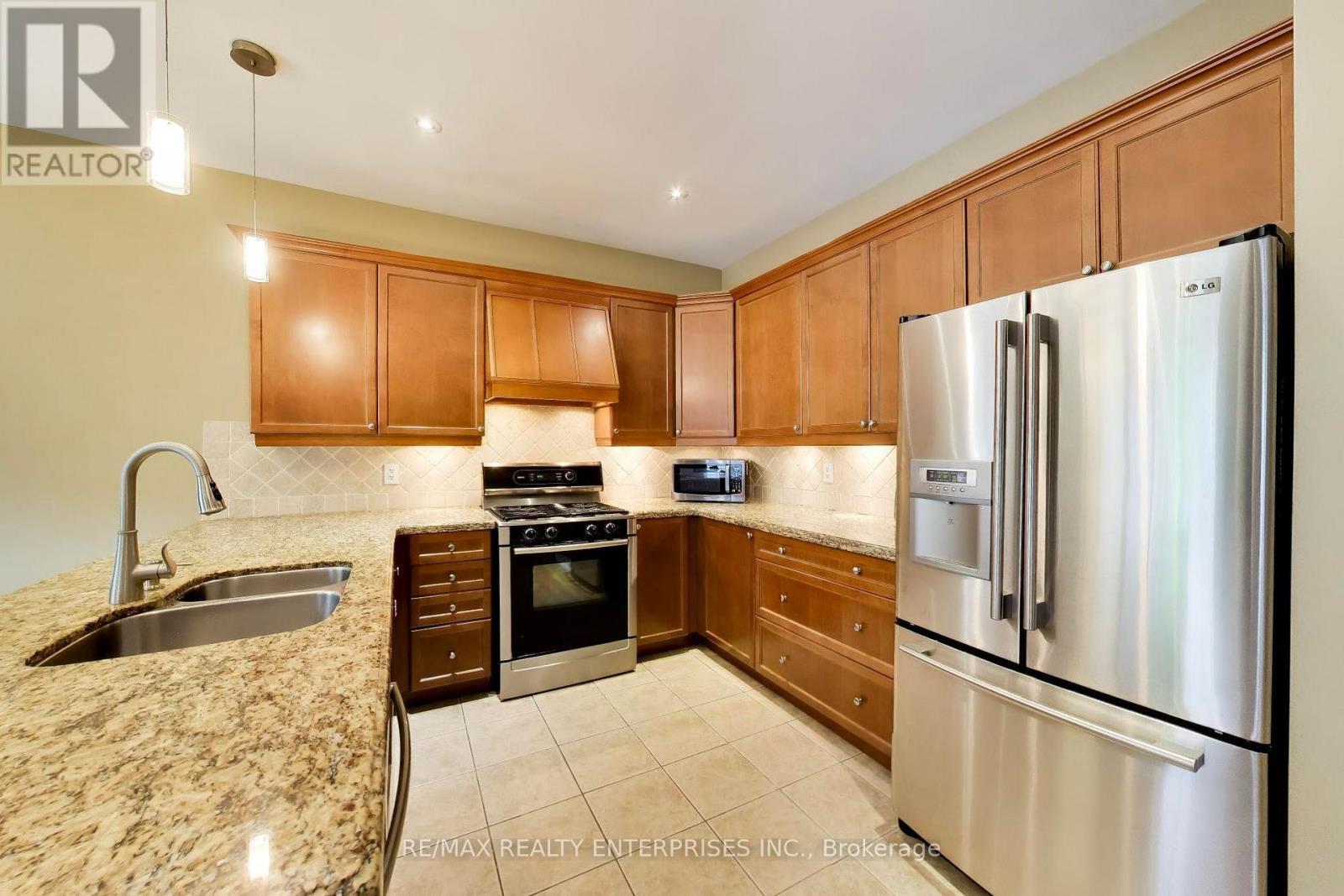 1613 Northmount Avenue, Mississauga, ON