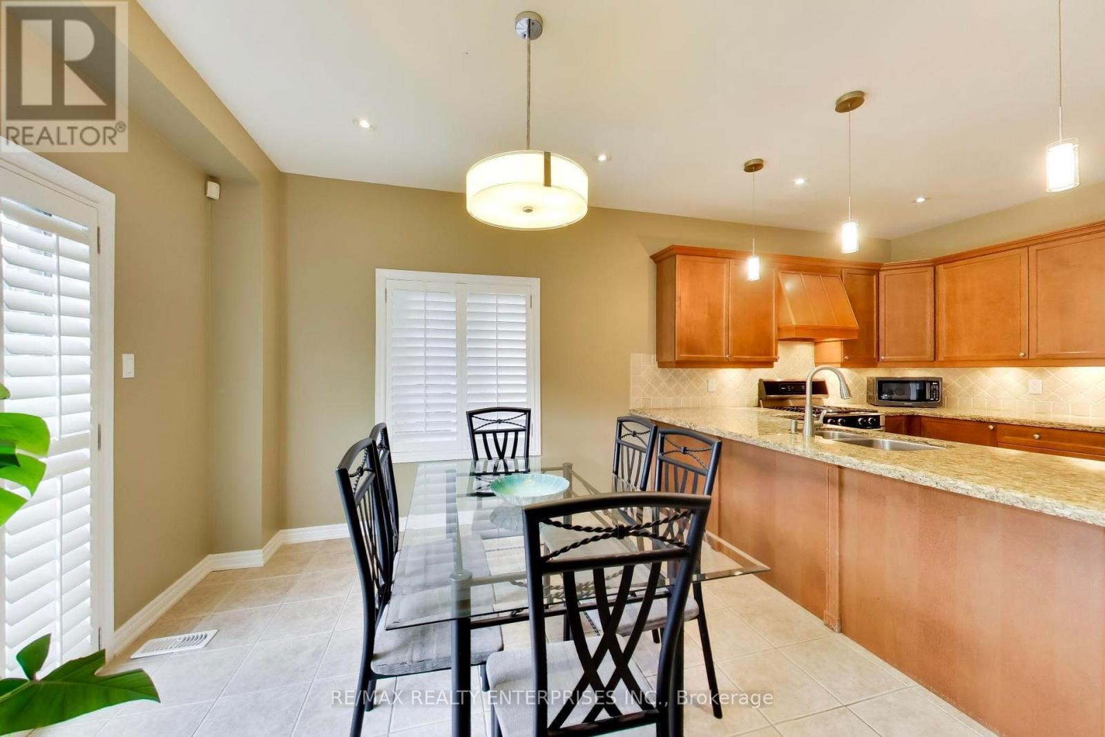 1613 Northmount Avenue, Mississauga, ON
