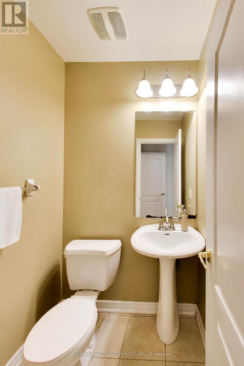 1613 Northmount Avenue, Mississauga, ON