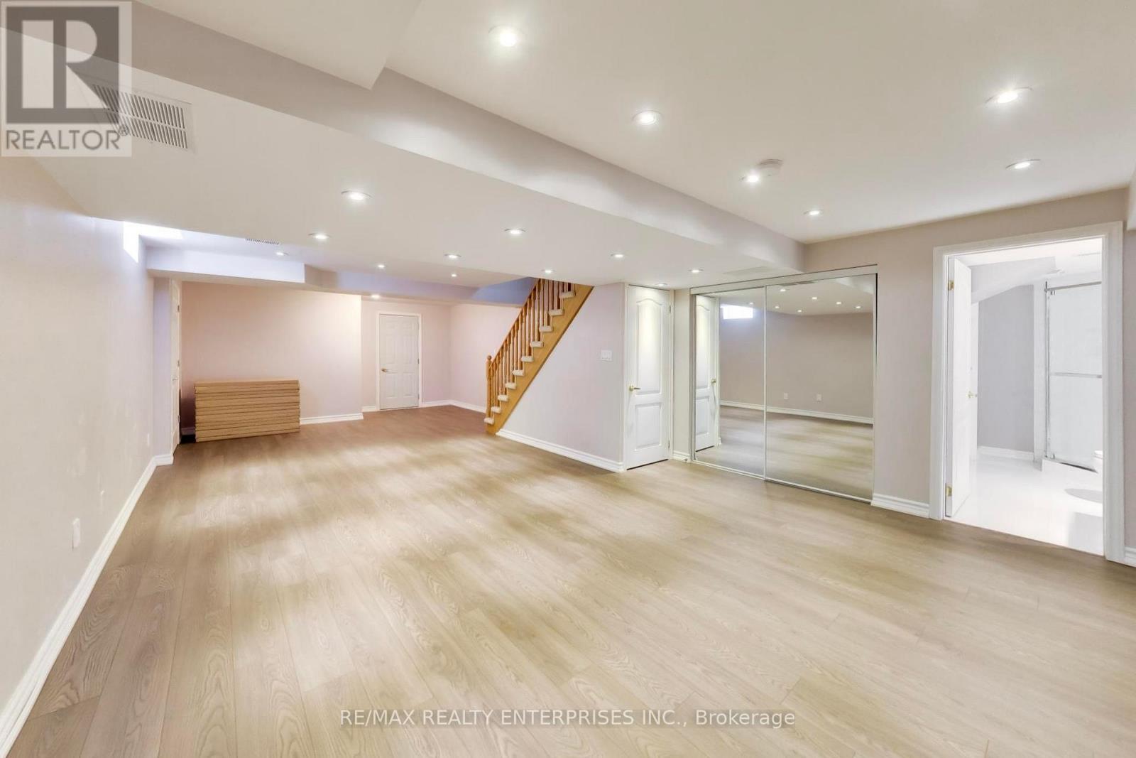 1613 Northmount Avenue, Mississauga, ON
