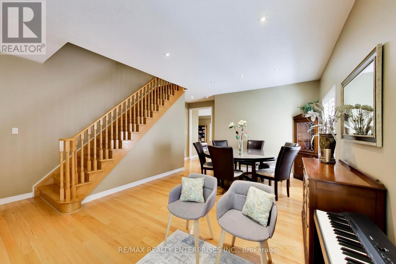 1613 Northmount Avenue, Mississauga, ON