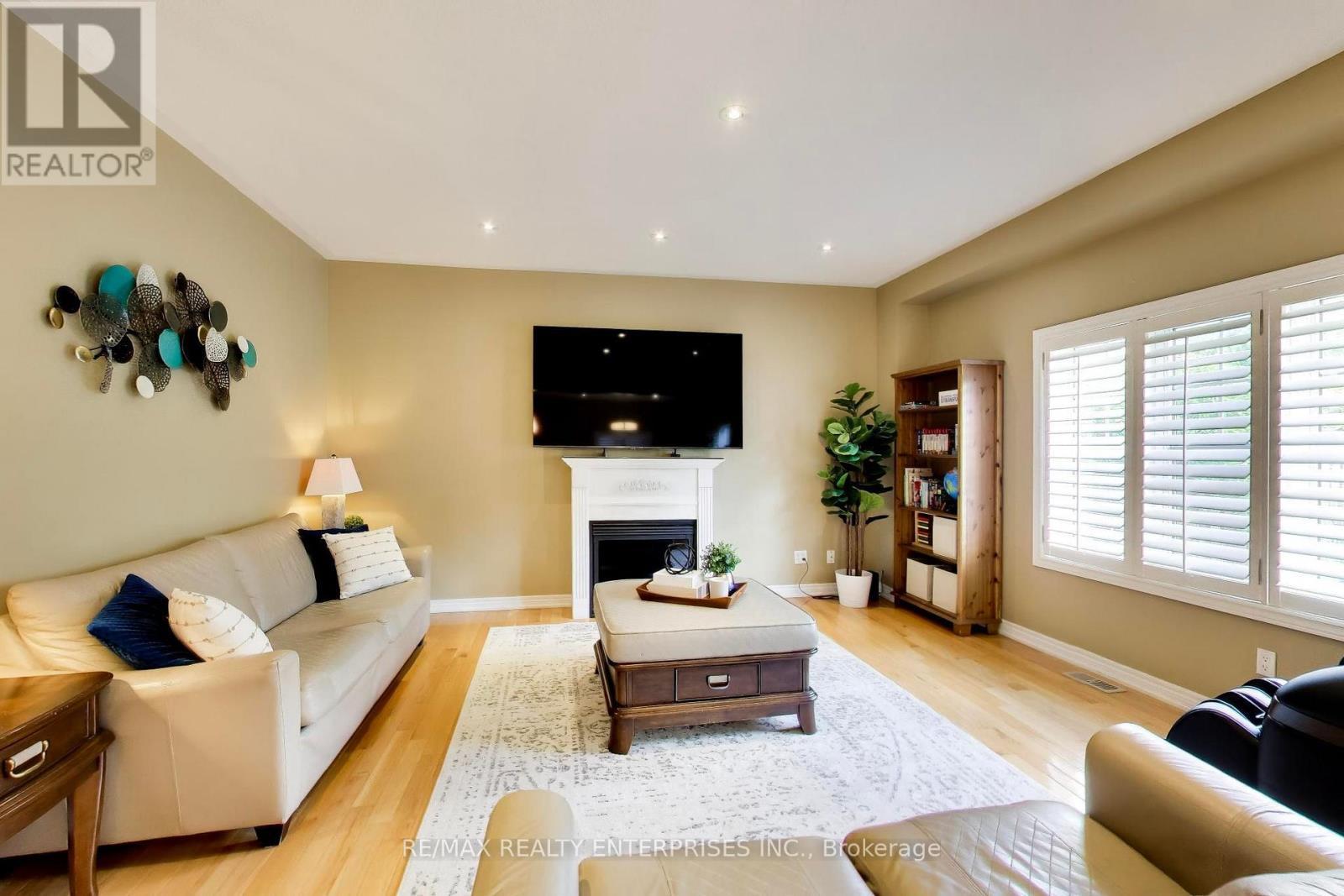 1613 Northmount Avenue, Mississauga, ON