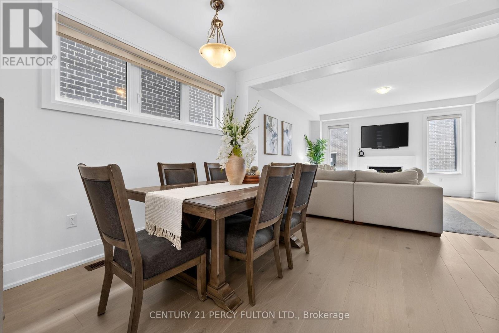 1477 Mockingbird Square, Pickering, ON