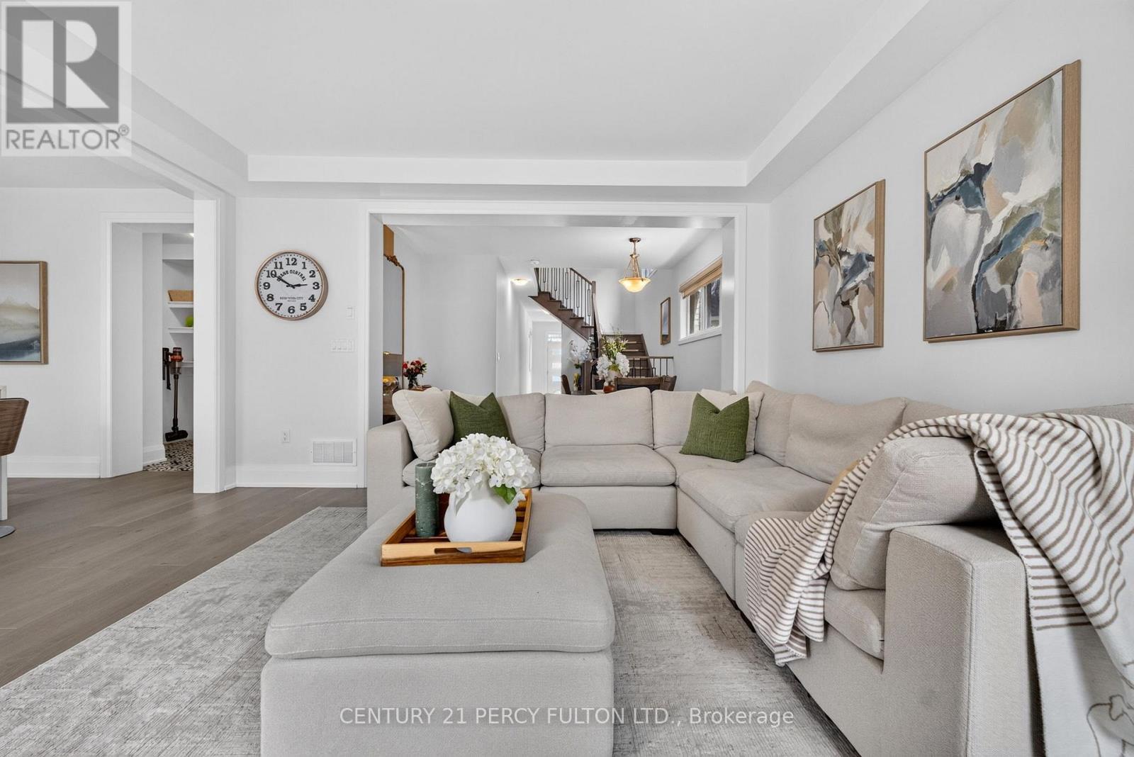 1477 Mockingbird Square, Pickering, ON