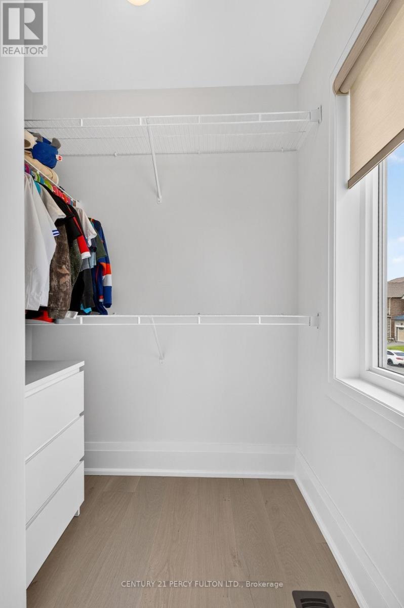 1477 Mockingbird Square, Pickering, ON