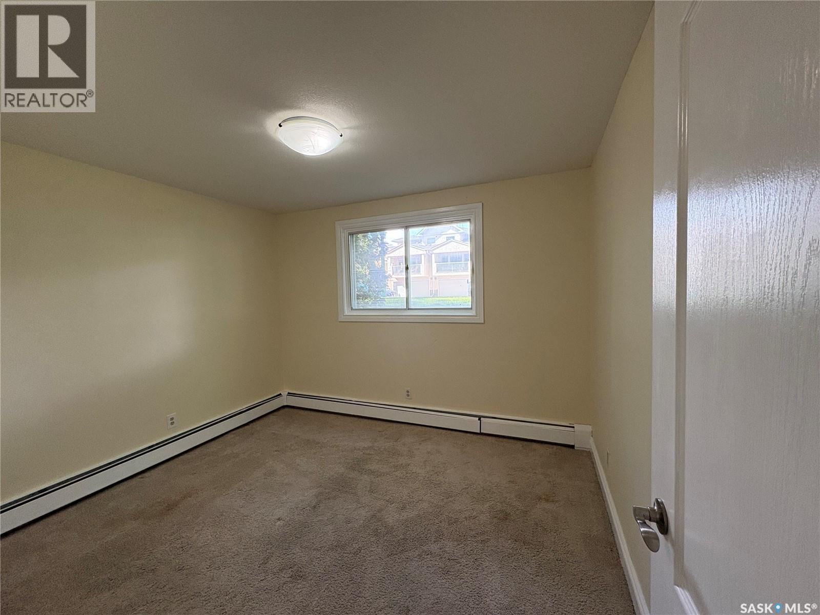 102 920 9Th Street E, Saskatoon, SK - Indoor Photo Showing Other Room