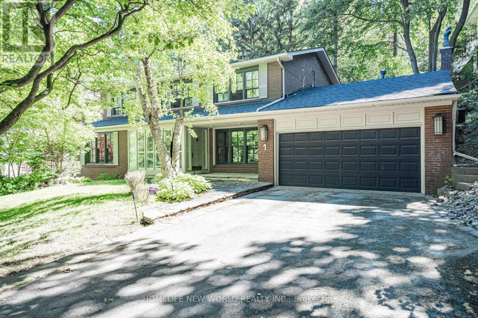 1 Campbell Crescent, Toronto, ON