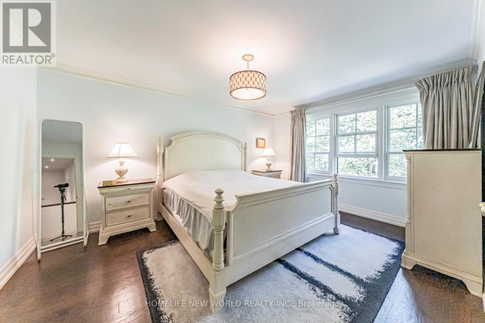 1 Campbell Crescent, Toronto, ON