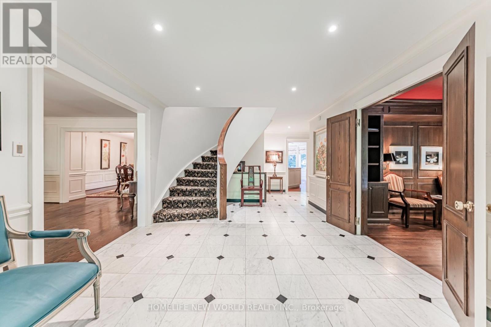 1 Campbell Crescent, Toronto, ON