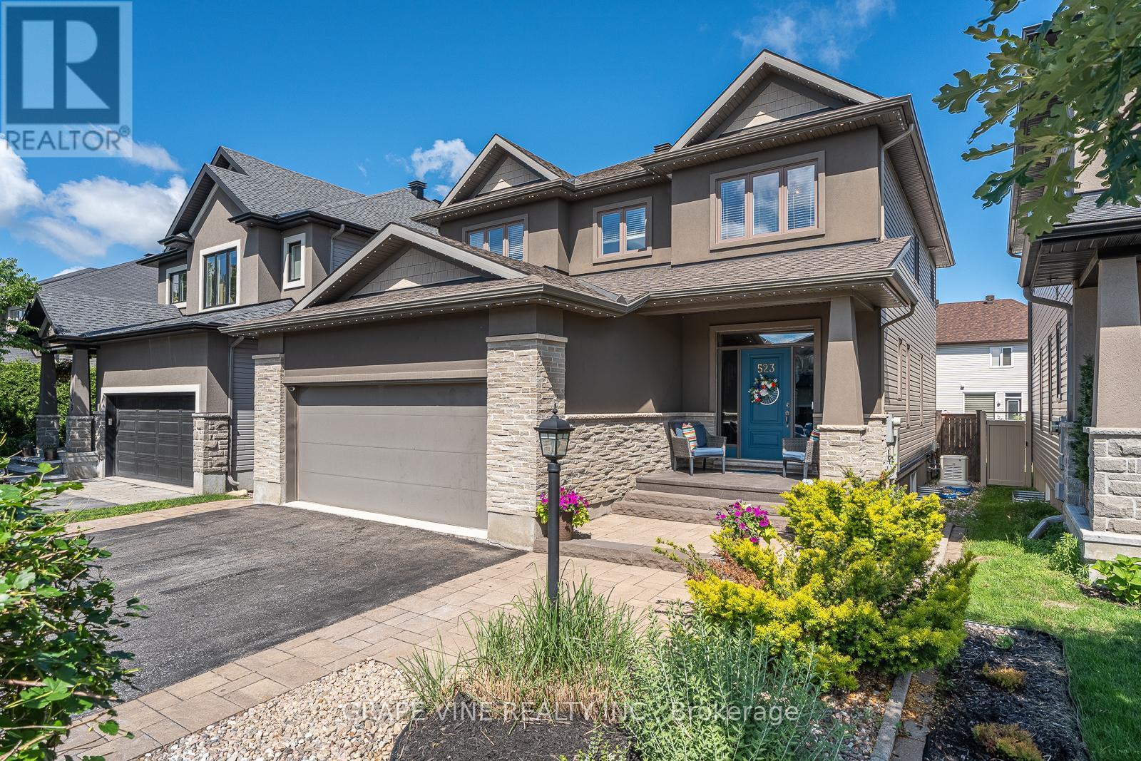 523 Adamson Crescent, Ottawa, ON