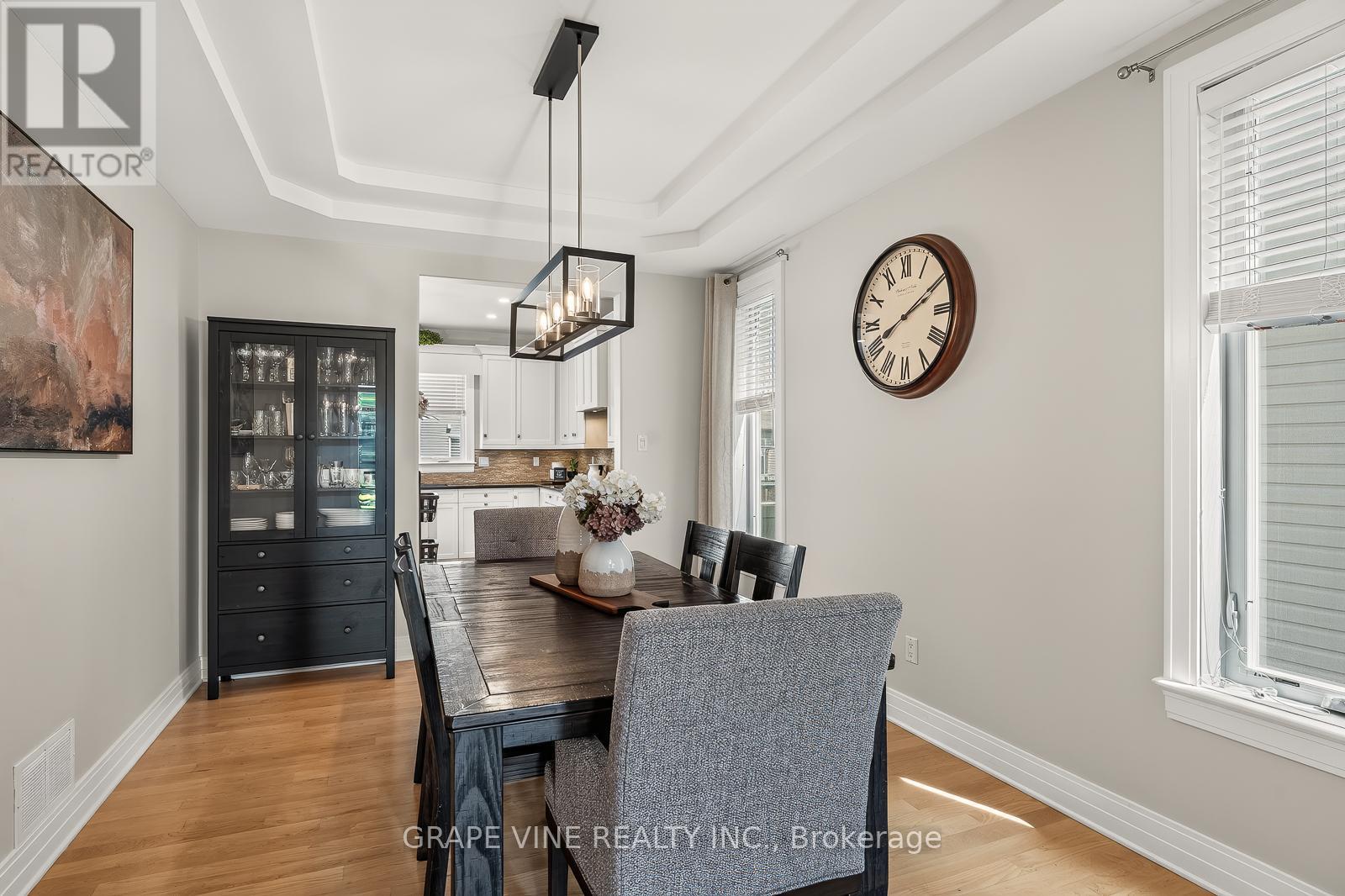 523 Adamson Crescent, Ottawa, ON