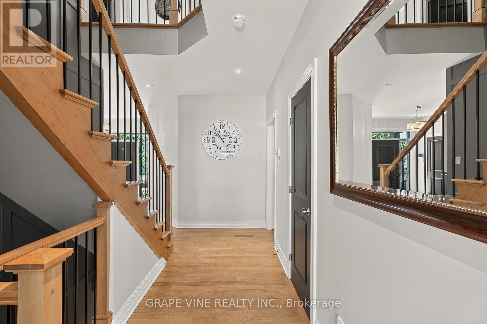 523 Adamson Crescent, Ottawa, ON