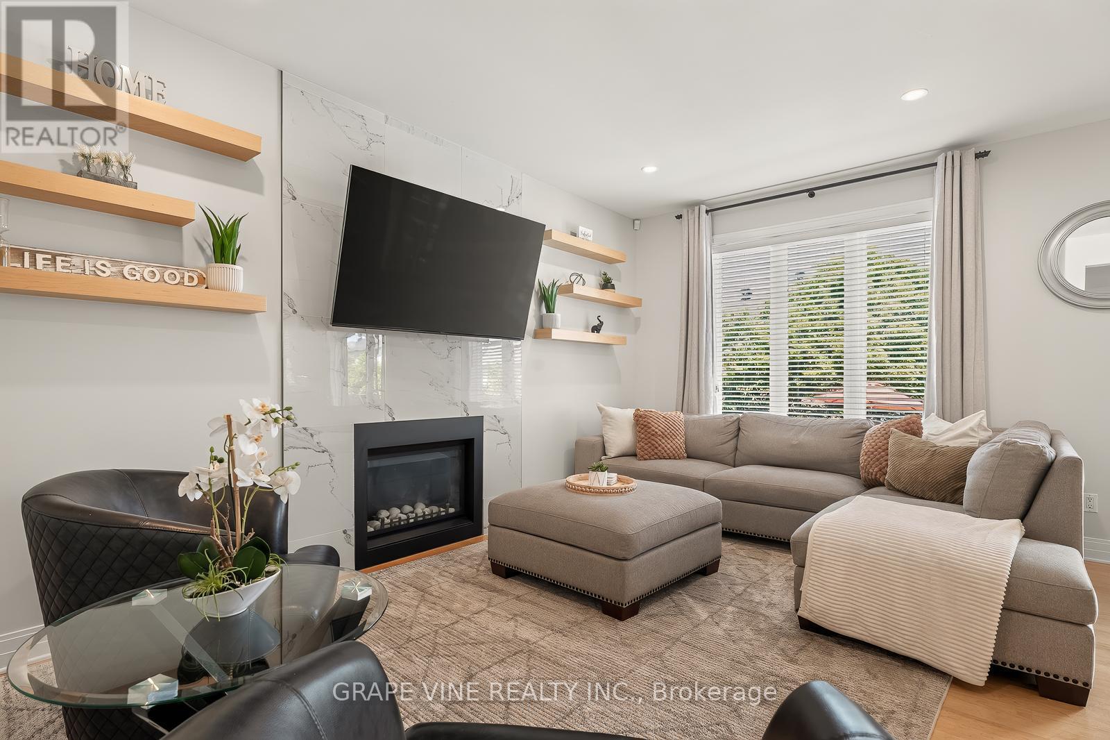 523 Adamson Crescent, Ottawa, ON