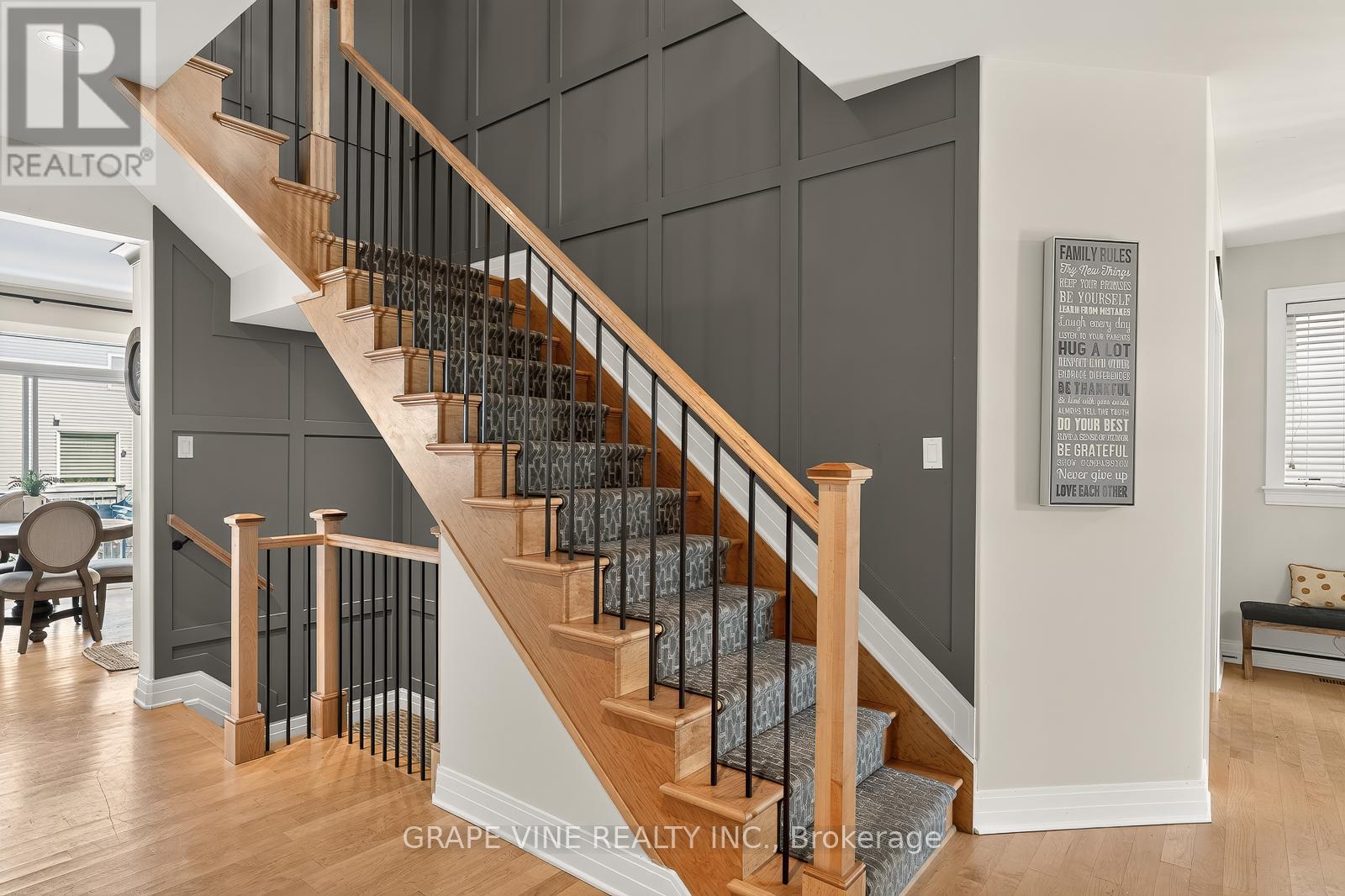 523 Adamson Crescent, Ottawa, ON