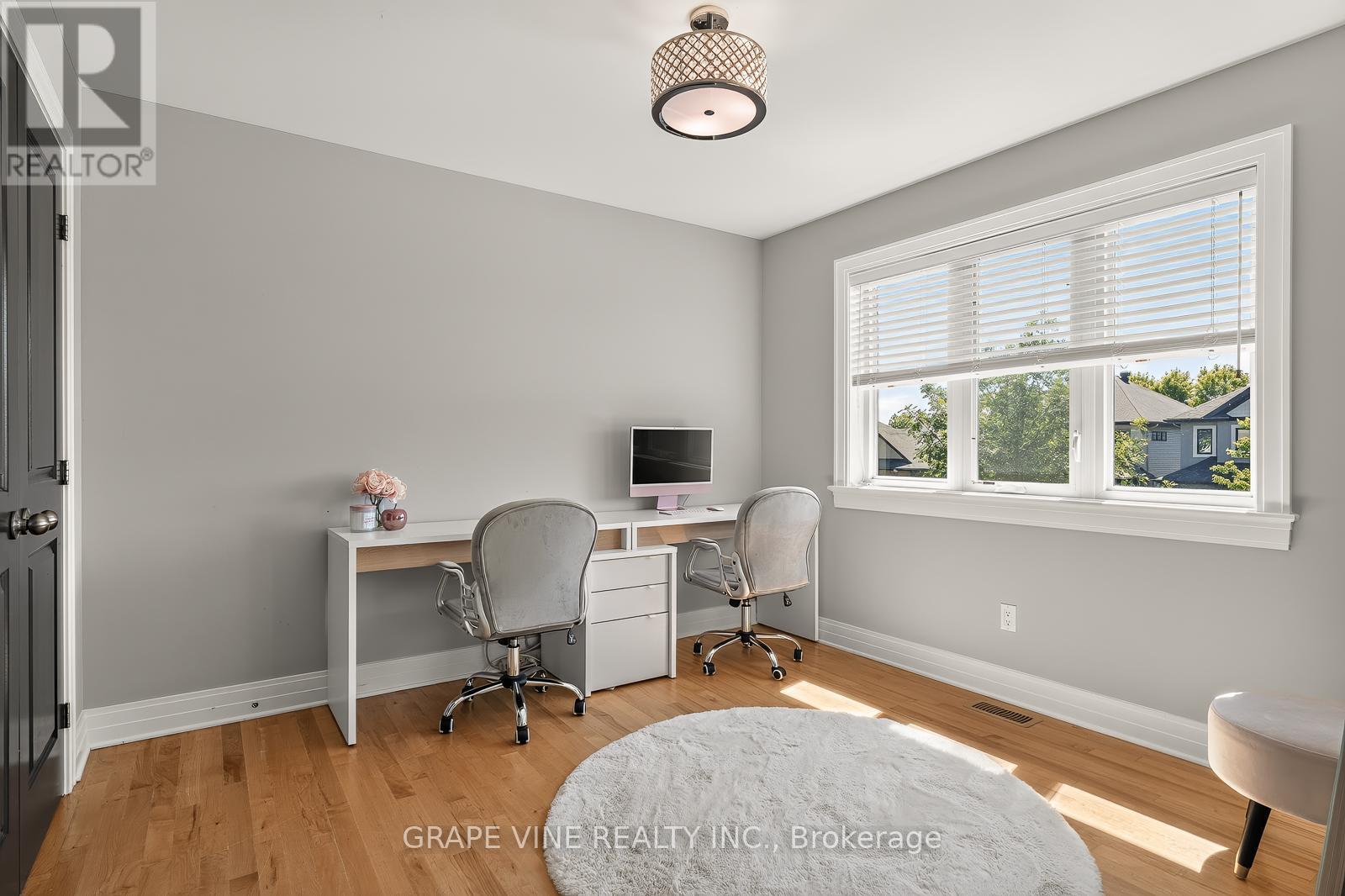 523 Adamson Crescent, Ottawa, ON